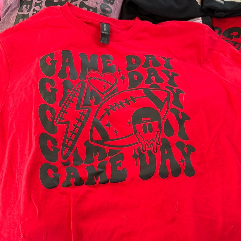 Tshirt - Picture 1 of 1